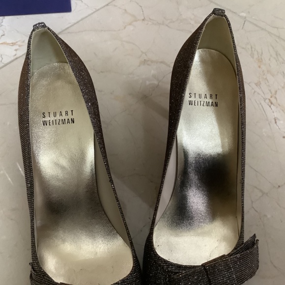 Stuart Weitzman Glitter Pumps Silver & Gold Shimmer Peep Toe Heels Size 8 - Picture 5 of 9